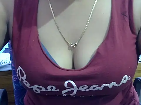 Your_wild_Dia stripchat live cam model