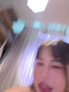 AAin-00 stripchat live cam model