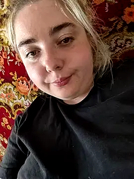 GreenOwll stripchat live cam model