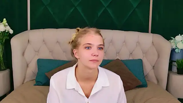 4example_Chloe stripchat live cam model