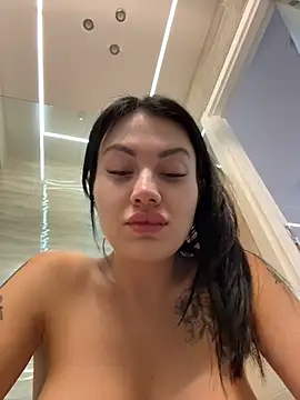 Wet__Bunny stripchat live cam model