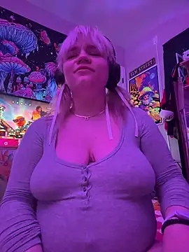 Cutiepiespanks stripchat live cam model