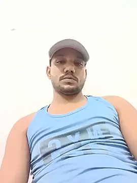 BiggerDickGuy stripchat live cam model