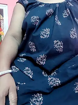 Cute-Swewty stripchat live cam model