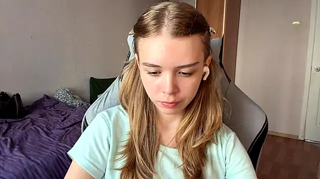 HebrewRiding stripchat live cam model