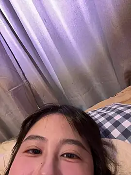 AAin-00 stripchat live cam model