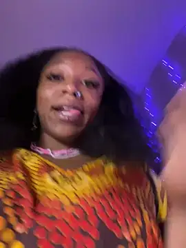 Kaysfatjuicepuss stripchat live cam model