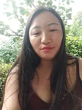 zhen-zo stripchat live cam model