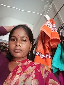 CHANDNi_700 stripchat live cam model