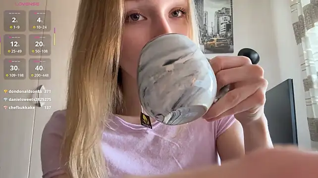 BivalentFalloff stripchat live cam model