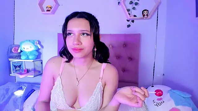 ScarlethNoir stripchat live cam model