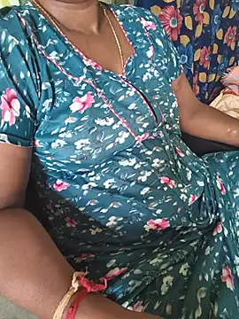 Tamilselviroja- stripchat live cam model