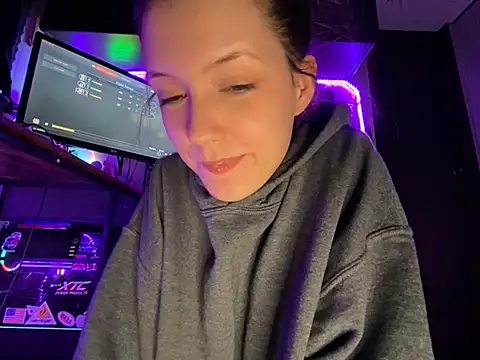 Lilactease stripchat live cam model