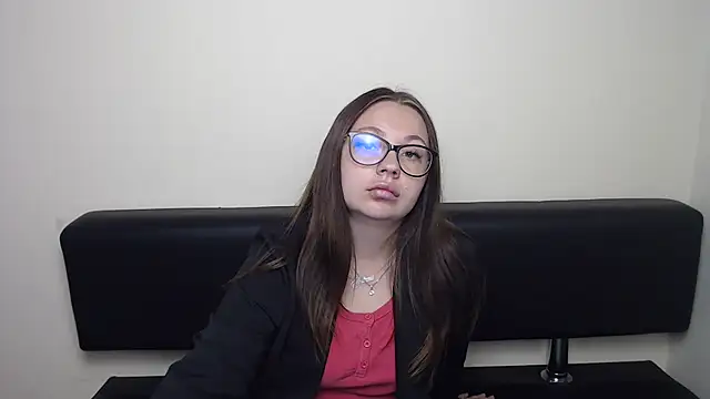 LiliaErmi stripchat live cam model