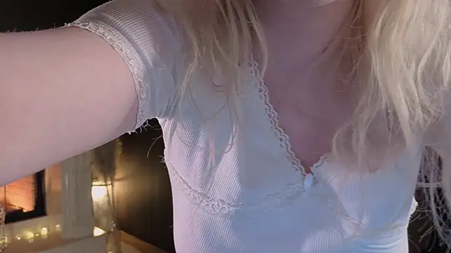 ELLIEJAY stripchat live cam model