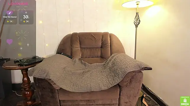 NikkiNSerdron stripchat live cam model