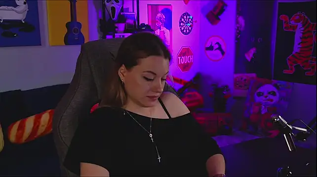 VireliaMoonfall stripchat live cam model