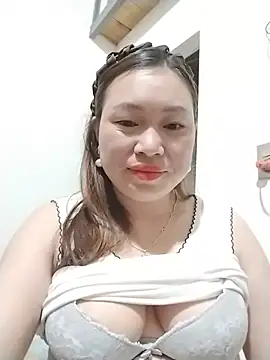 Cong2211 stripchat live cam model