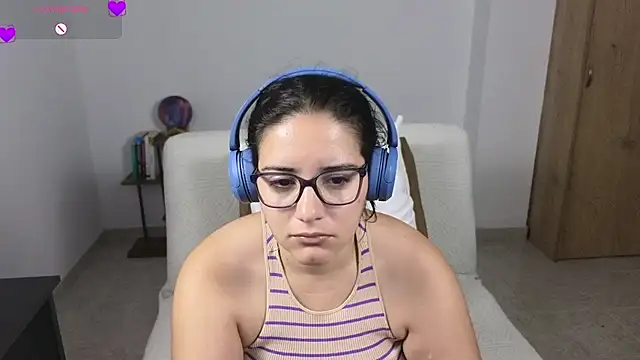 blue__moon_ stripchat live cam model