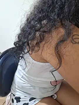 euahotmarii3 stripchat live cam model