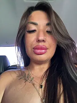 RuslanaXX stripchat live cam model