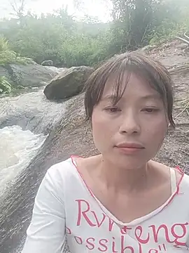 Linda-yiyi stripchat live cam model