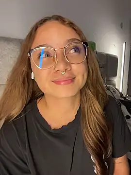 AnnyLopezzz_ stripchat live cam model