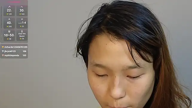 lihnpham stripchat live cam model