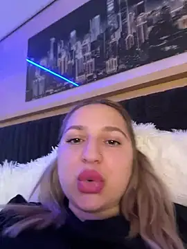 xLexi stripchat live cam model