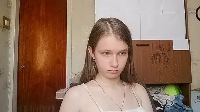 CecilleSollors stripchat live cam model