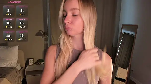 LoreneNorden stripchat live cam model