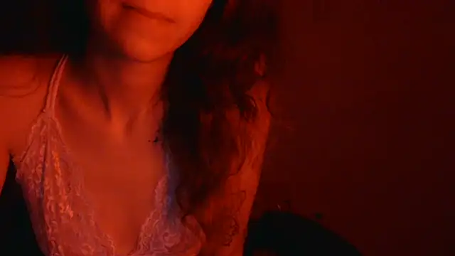 EllaMae2000 stripchat live cam model