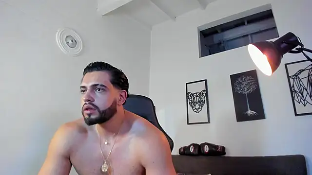 Justin_kingX7 stripchat live cam model