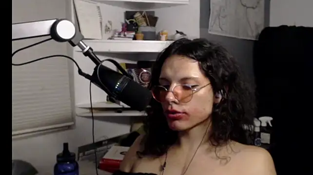 MariForYou stripchat live cam model