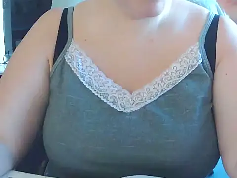 Viola27 stripchat live cam model