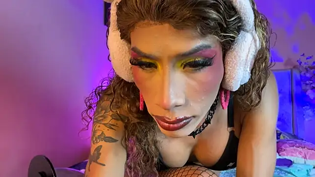 Naugth_channel_ts stripchat live cam model