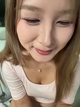 yuki_june stripchat live cam model