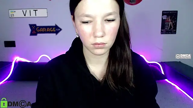 StarlightWish stripchat live cam model
