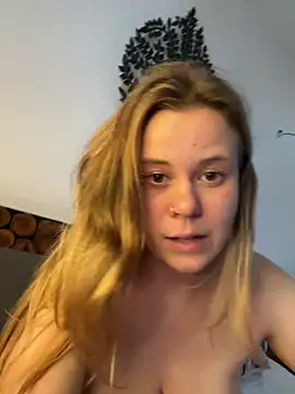 Stellafotzbella stripchat live cam model