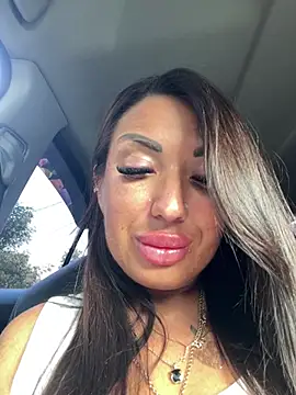 RuslanaXX stripchat live cam model