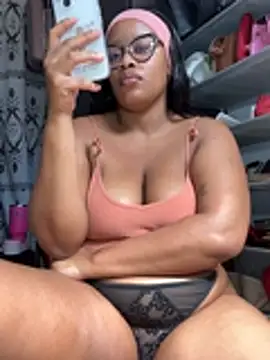 MimiCurves stripchat live cam model