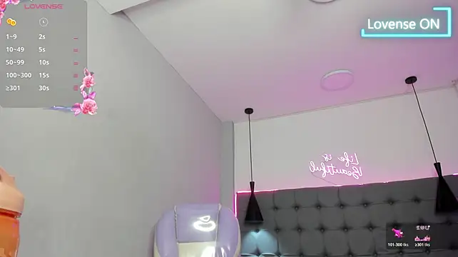 scarletcherry18 stripchat live cam model