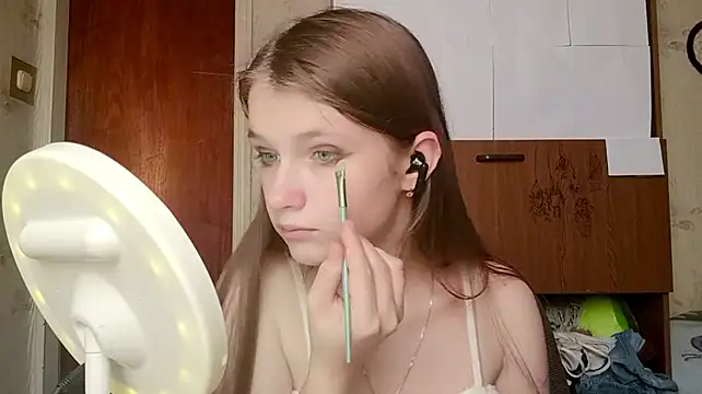 CecilleSollors stripchat live cam model
