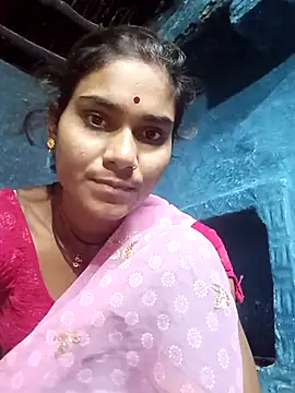Pooja_hut stripchat live cam model