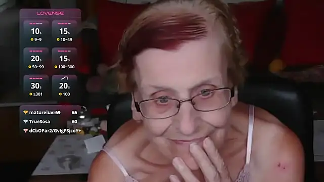 HeisseomaOriginal stripchat live cam model