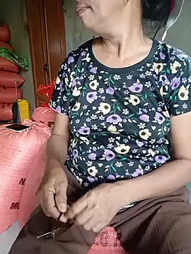 cake2001 stripchat live cam model