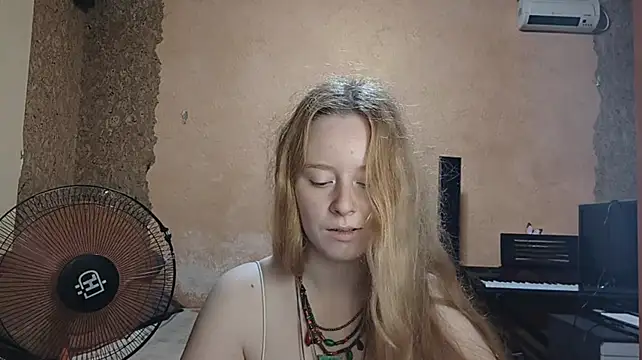 KateVibe_01 stripchat live cam model