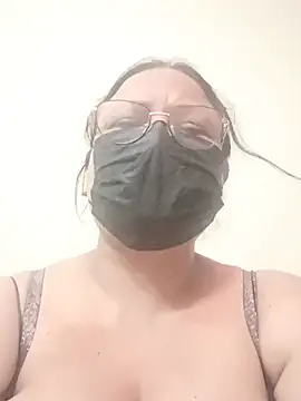 Dreamgirrl stripchat live cam model