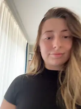 curvyflawless stripchat live cam model