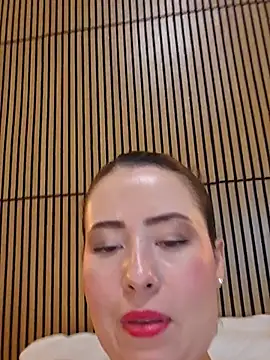 NeredaXxx stripchat live cam model